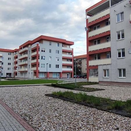 반스카비스트리카 2 Izbovy Byt 60M2 V Centre Na Bakossovej, 24H Self Checkin 아파트 외부 사진